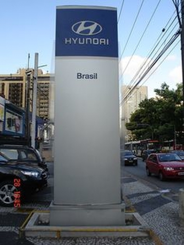 totens sinalização Praça da Arvore