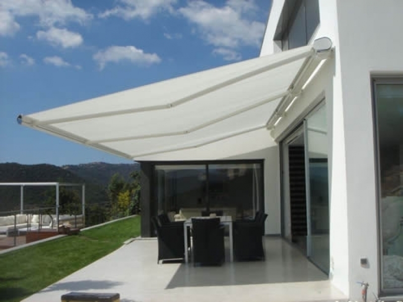 Toldo com Braço Articulado Ipiranga - Toldo Articulado Manual